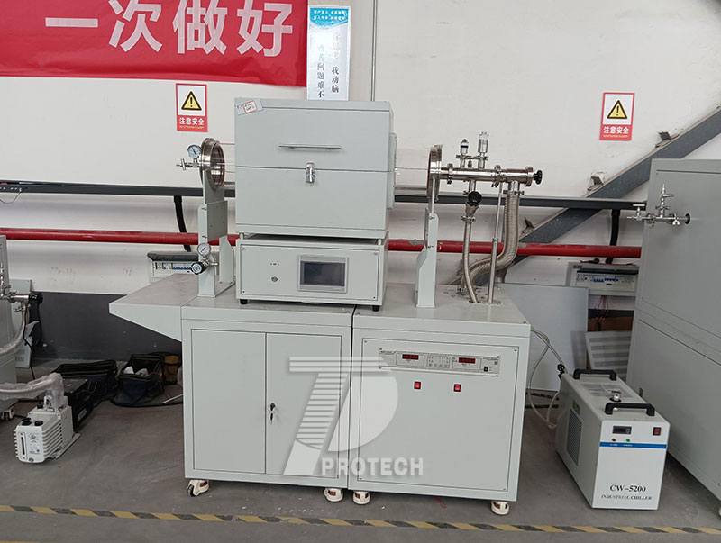 Large diameter vacuum tube sintering furnace (click on the picture to view product details)