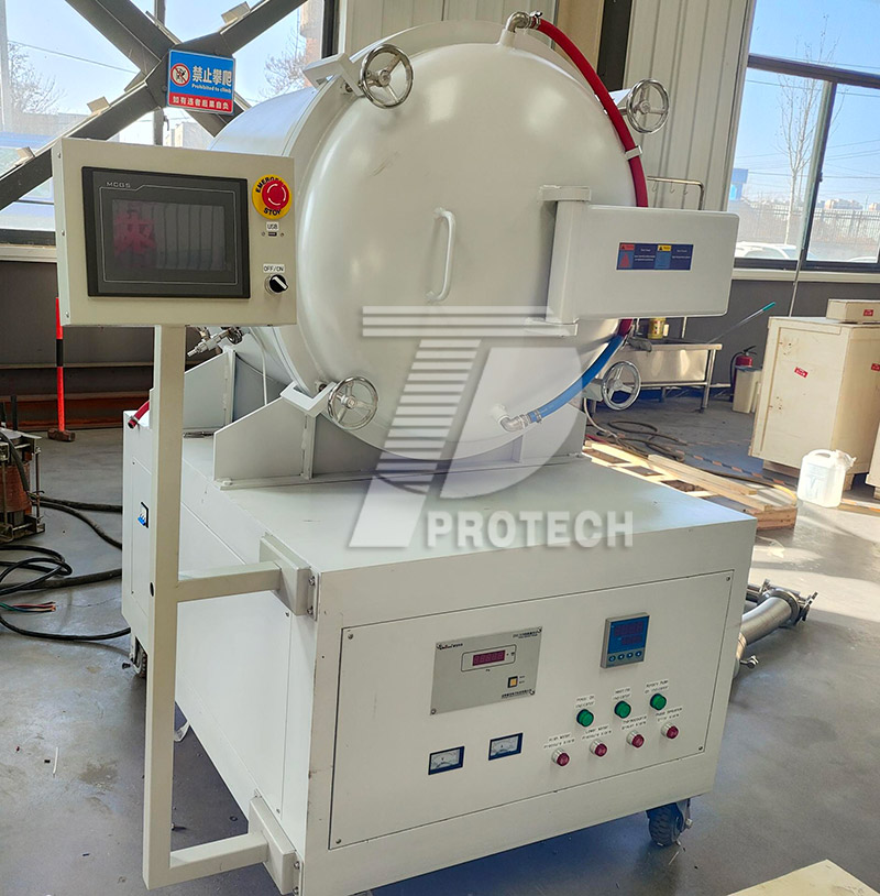 A commonly used experimental vacuum heat treatment furnace (click on the image to view product details)