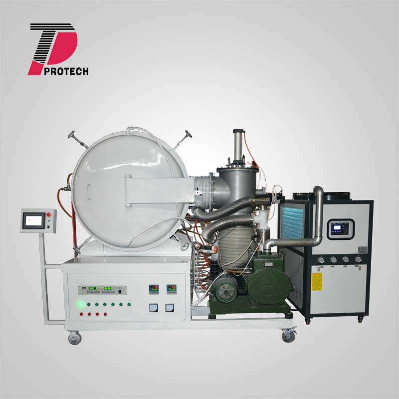 Vacuum heat shield heating furnace